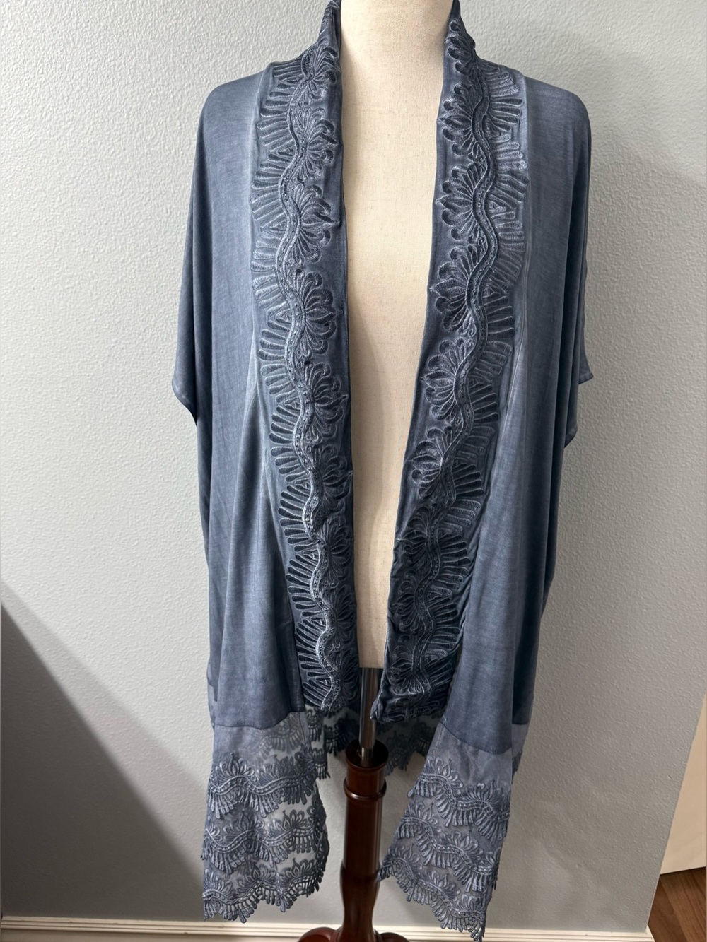 POL Embroidered Lace Kimono Duster Cardigan Slate Blue Oversized Small